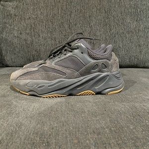 Yeezy 700
